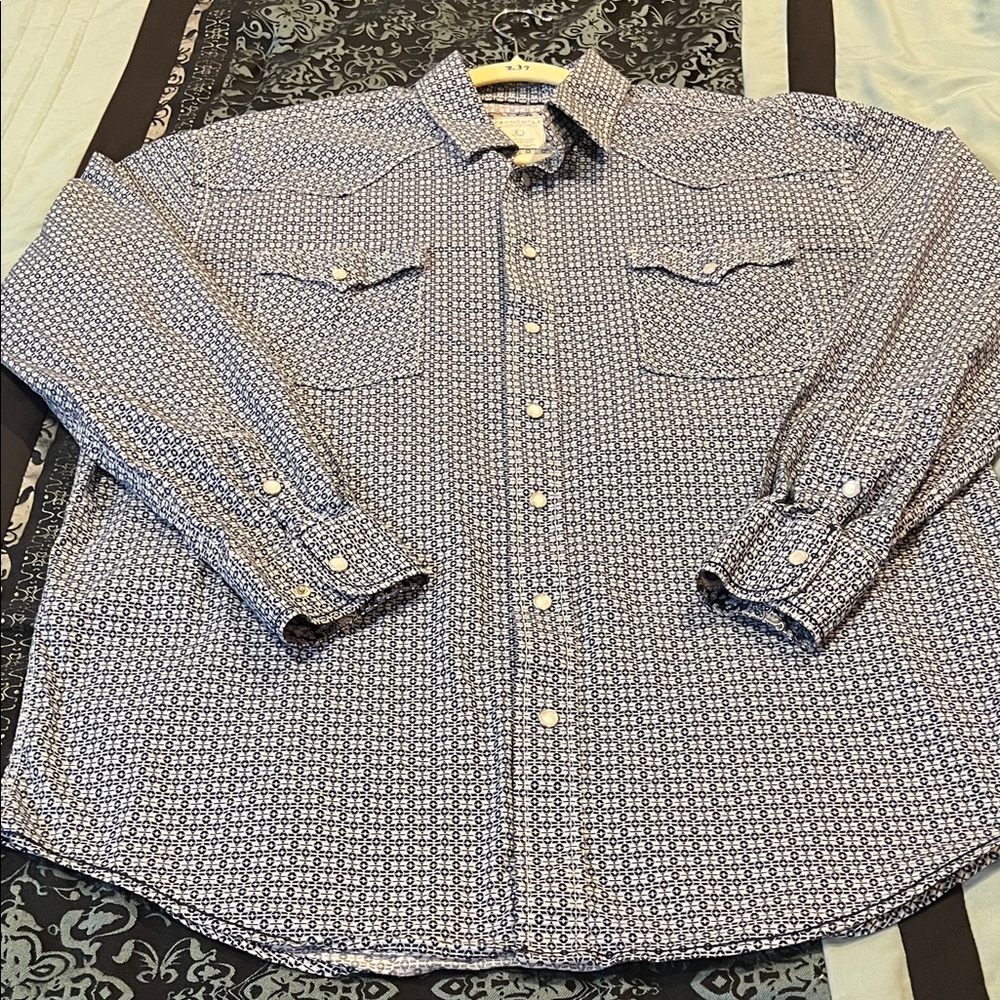 PANHANDLE ROUGH STOCK Long-Sleeve Button-Down Shirt in Blue Geometric Print